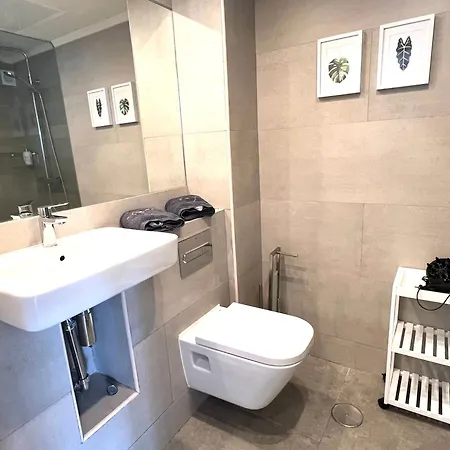 Beachfront- Junto A La Playa Y Con Impresionantes Vistas Al Mar