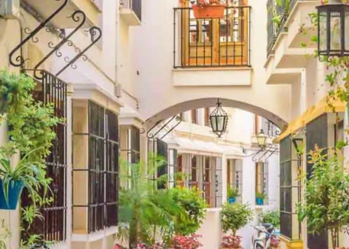 Beachfront- Junto A La Playa Y Con Impresionantes Vistas Al Mar Apartman Marbella
