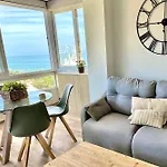 Beachfront- Junto A La Playa Y Con Impresionantes Vistas Al Mar Lägenhet Marbella