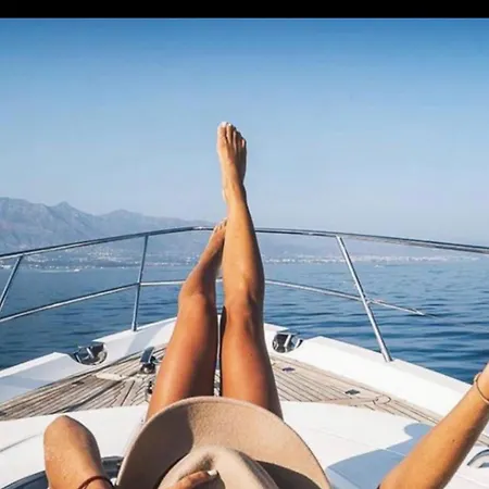 Beachfront- Junto A La Playa Y Con Impresionantes Vistas Al Mar * 마르베야